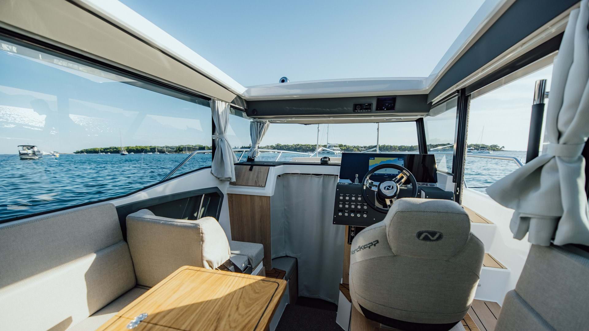 C905 MY2025 CANNES 79